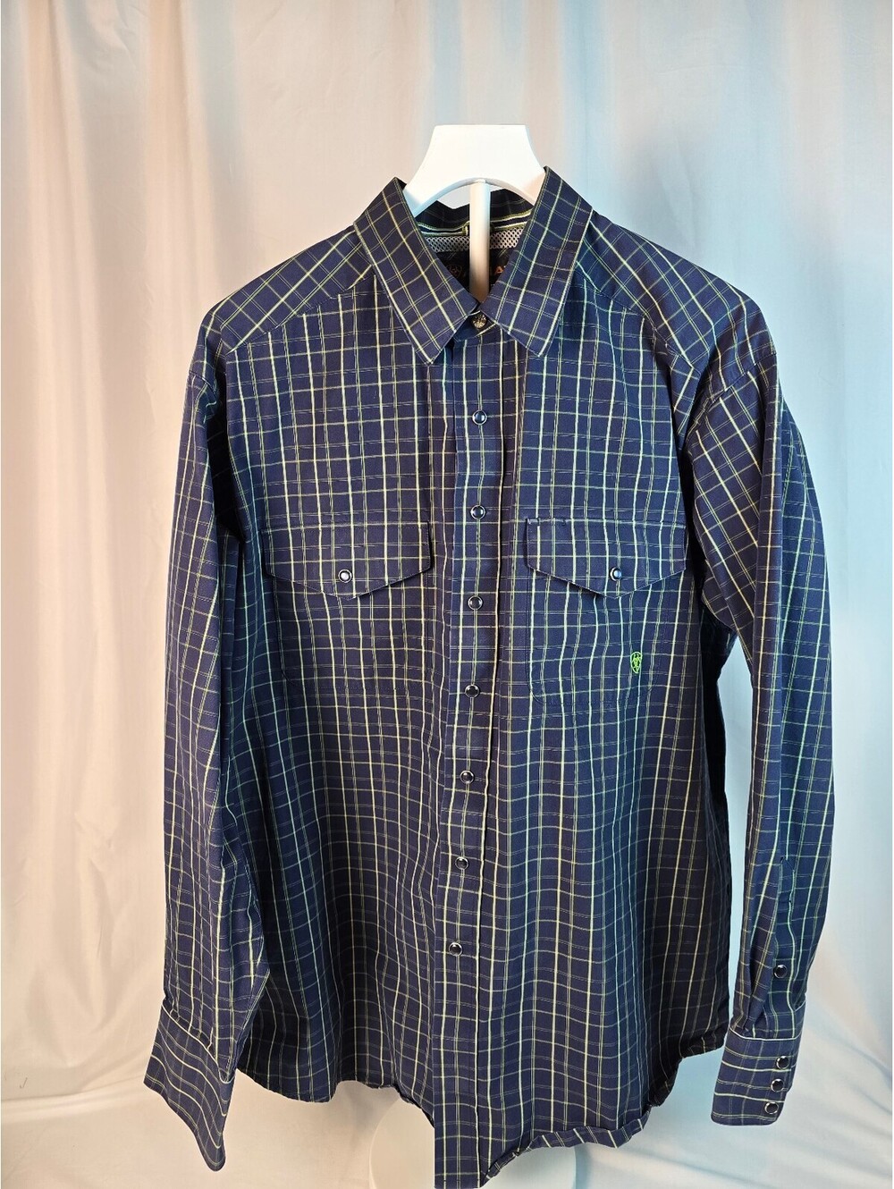 Ariat Pro Series Men's Large Navy Blue Plaid Button-Up Shirt